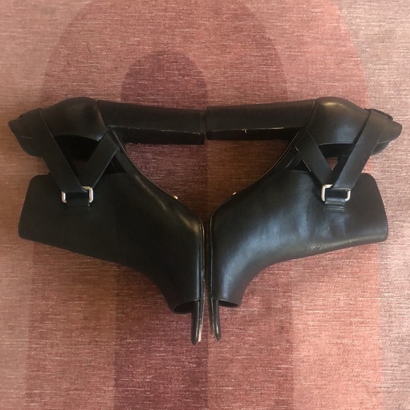 Lauren Ralph Lauren Genuine Leather Peep Toe Strappy Fall Heels - Picture 3 of 12